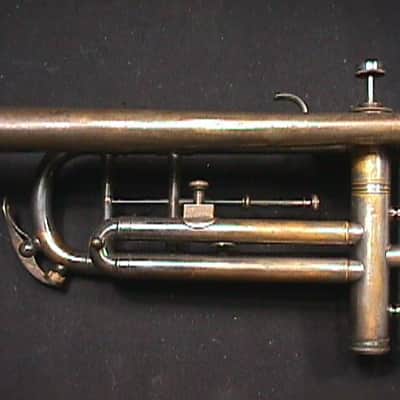 An Antique 1922 French Made 1900 Couesnon & Cie Jazz Style Trumpet in it's Original Case & Ready to Play   5 T image 7