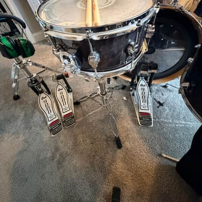 DW Performance Series Ebony Stain with hardware and cymbals image 8