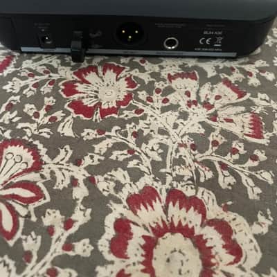 Shure BLX2 / SM58 with BLX4 Receiver 2010s - Black image 2
