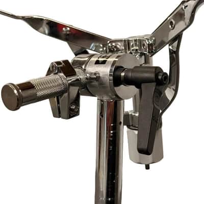 Used DW 9000 Snare Drum Stand - Very Good image 2