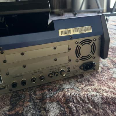 Akai MPC4000 Music Production Center 2002 - 2007 - Blue image 7