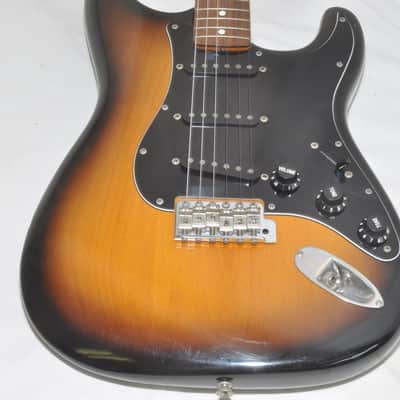 FERNANDES THE REVIVAL Stratocaster Electric Guitar Ref No 7168 image 2