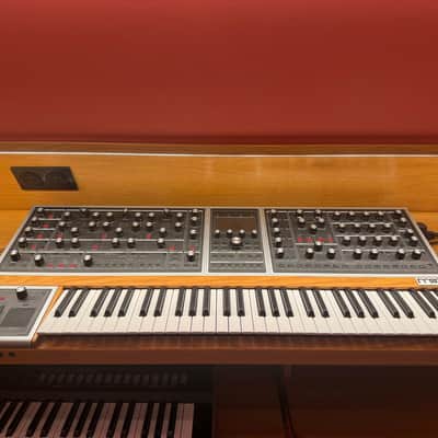 Moog One 16-Voice 61-Key Polyphonic Analog Synthesizer 2018 - Present - Black/Ash image 3