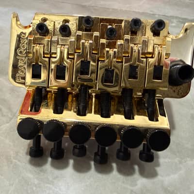 Tremolo floydrose in gold image 2