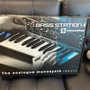 Novation Bass Station II 25-Key Monophonic Synthesizer 2013 - Present - Black