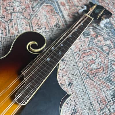 Kentucky KM-630 - Sunburst W/ Case image 4