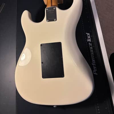 Kramer Pacer Deluxe with Maple Fretboard 1983 - 1987 - White image 14