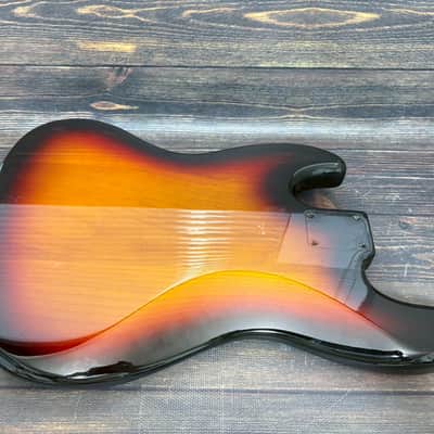 Fender Japan JB62-US Jazz Bass Alder Body 3TS Sunburst/USA Pickups image 13