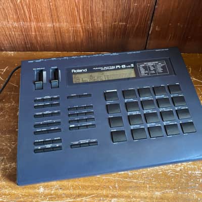 Roland R-8mkII R-8mk2 Human Rhythm Composer Drum Machine w/ power supply