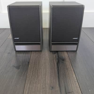 Vintage High Fidelity BOSE 141 Bookshelf Speaker Pair 40 Watts (Late 90's / Early 2000's) image 1