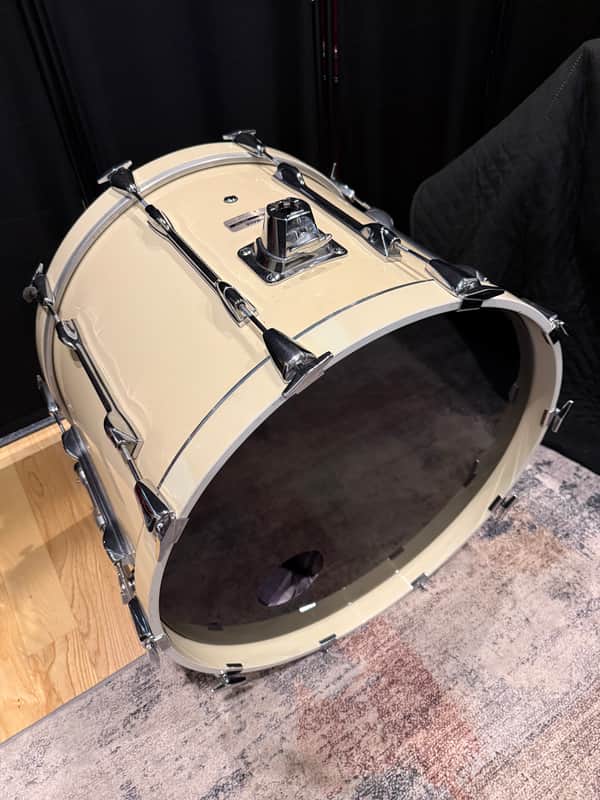 Yamaha Recording Custom Bass Drum 22” - White image 1