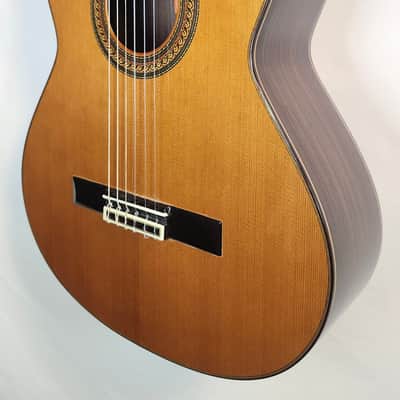 Ramirez Vintage R4 Classical Guitar, 1995, All Solid, Red Cedar Top / Rosewood B&S, w/OHSC image 6