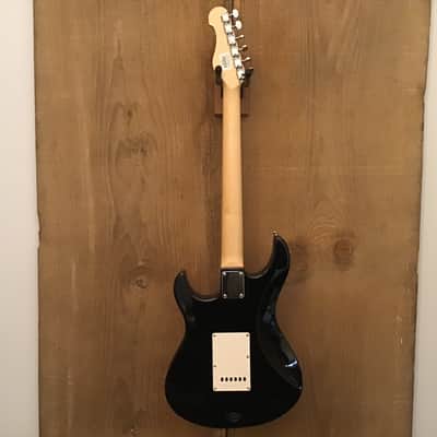 Yamaha EG112C Strat Style Electric Guitar Black image 5