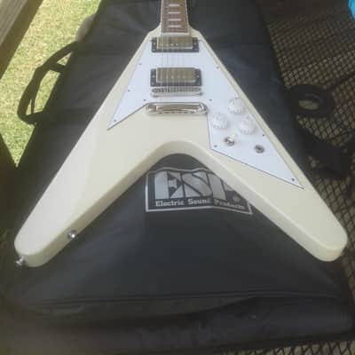 Japan ESP "Edwards E-FV-120D" Vintage White Flying V with Seymour Duncan Custom Shop P/U's! MINT! image 4