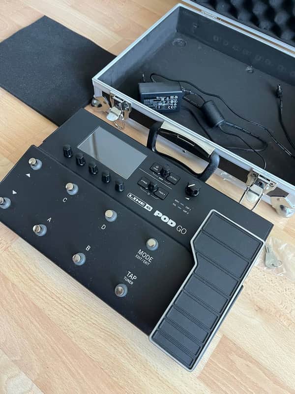 Line 6 POD GO Multi-Effect and Amp Modeler 2020 - Present - Black image 1