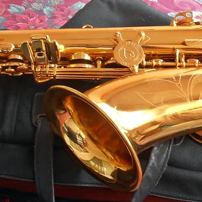 TaiShan Winds Model 7000 Professional Tenor Saxophone Gold-Lacquered Brass image 3