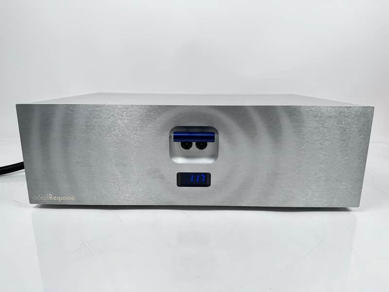 Audience AR12 Adept Response / Power Conditioner / PowerCord SE image 1