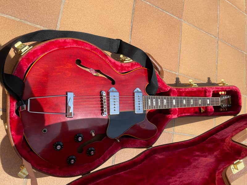 Gibson ES-330 Cherry – Early 70s (1970–1972)