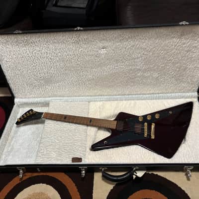 Gibson 2008 GOTM Reverse Explorer 2008 - Antique Walnut - REDUCED image 22
