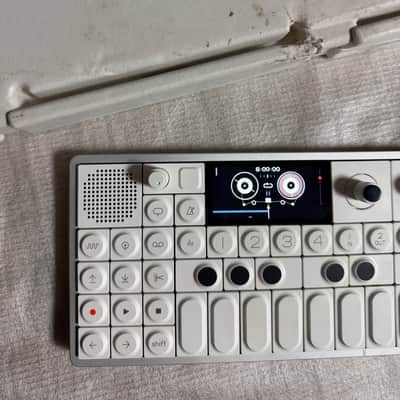 Teenage Engineering OP-1 Field 2022 image 2