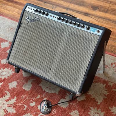 Fender Vibrosonic Reverb 100 Watt 1x15" Valve Combo image 3