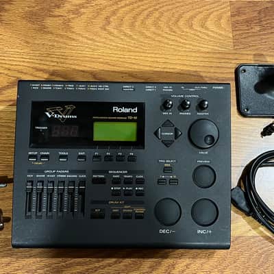 Roland TD-10 Drum Sound Module w/ Mounting Hardware & Clamp