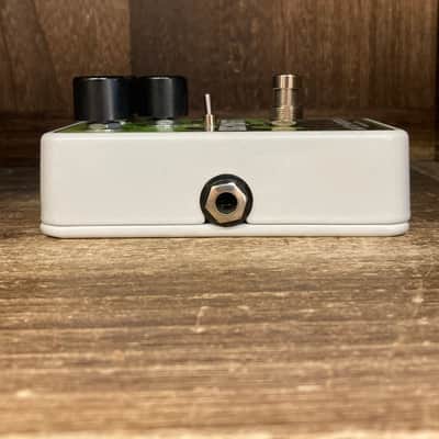 Electro-Harmonix Nano Bass Big Muff Pi Distortion / Sustainer 2014 - Present - Green / Black image 5