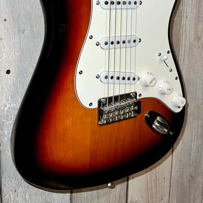 Sweet Fender Player Stratocaster, Maple Fretboard 3-Color Sunburst, CCG Custom Shop, Insane Player ! image 4