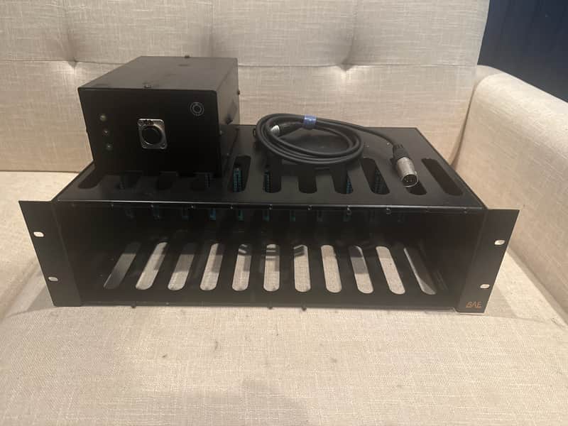 BAE 11-Space 500 Series Rack with PSU 2010s - Black image 1