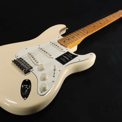 Fender Vintera III Late 60s Stratocaster Maple Fingerboard Olympic White 993 image 3