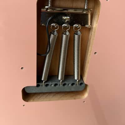 Fender Limited Edition Player Stratocaster - Gig Bag and Installed Locking Tuners Included - Shell Pink and Maple Fretboard image 4