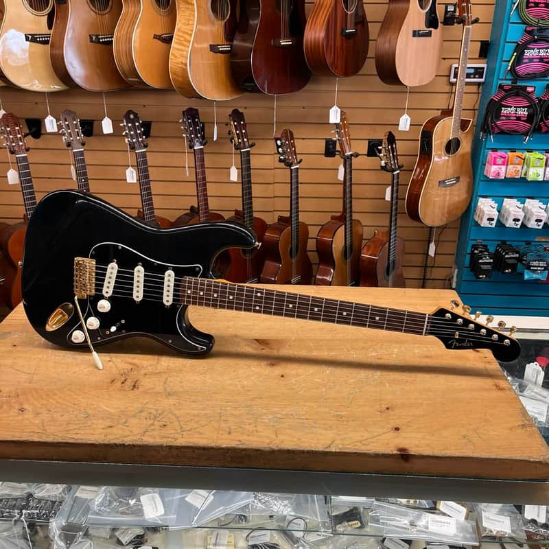 Fender Made In Japan Traditional 60s Stratocaster Midnight 2018