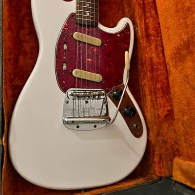 Fender Mustang 1966 - Olympic White Rare A neck 1 1/2” Small Thin Neck image 2