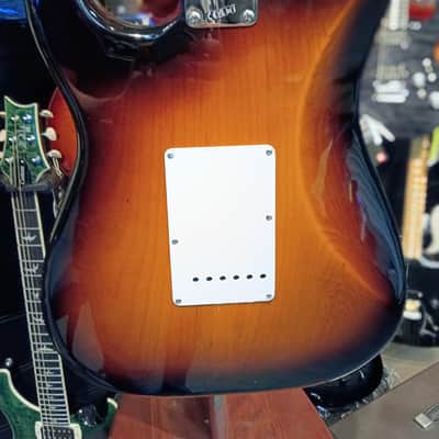 Fender 70th Anniversary American Vintage II '54 Stratocaster 2024 - 2-Color Sunburst image 3