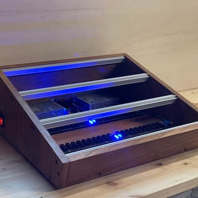 Uryan Modular 9U / 84 HP Tabletop Series eurorack case image 3