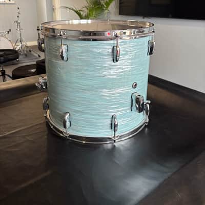 Pearl Masters Maple Complete 22" 5-Piece Drum Kit - Ice Blue Oyster + Sabian AAX Cymbals 2019 image 12