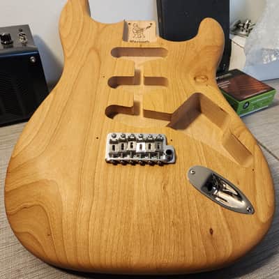 Warmoth Stratocaster Body and Gotoh bridge image 5