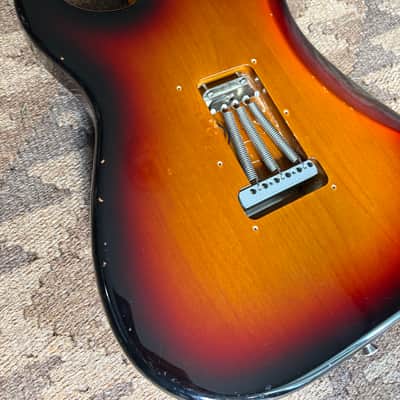Fender Classic Series '60s Stratocaster Lacquer 2014 - 2017 - 3-Color Sunburst image 7