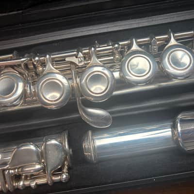 Yamaha YFL211 Flute Outfit image 6