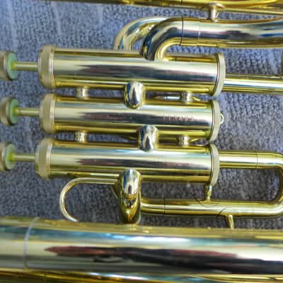 Yamaha YEP-201 Series 3-Valve Euphonium - Brass image 11