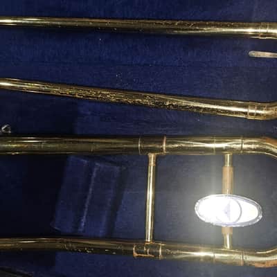 Holton TR602R Brass Trombone, Japan, case & mouthpiece, Very Good Condition image 9