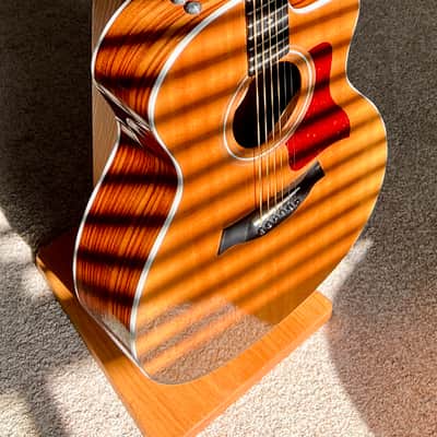 Taylor 214ce DLX 2014 - Present - Natural image 2