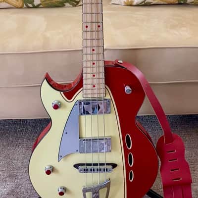 Backlund Rocker bass 2020 Red/Creme image 1