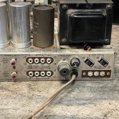 The Fisher 800-B stereophonic tube receiver non functioning as is for parts or restoration image 7
