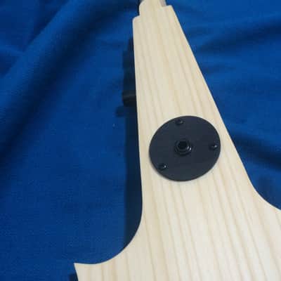 Violin 4/4  electric, with frets image 5