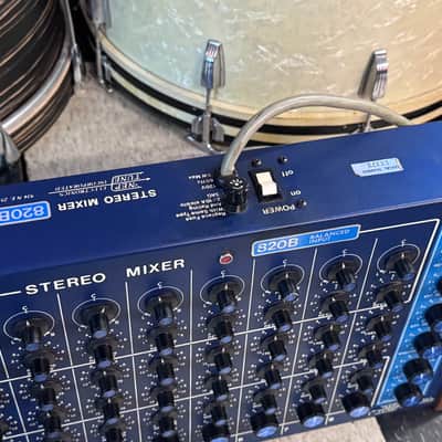 Neptune 820b Eight-Channel Mixer with individual preamps image 2