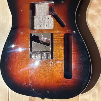 Squier Classic Vibe Custom Telecaster Body with pickups 2024 - 3-tone sunburst image 2