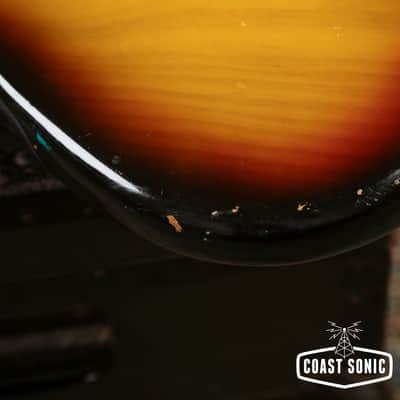 1977 Fender Mustang Bass, made in USA, sunburst, with original hard case image 18