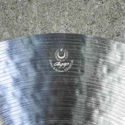 Istanbul Agop 18" Traditional Dark Crash image 4