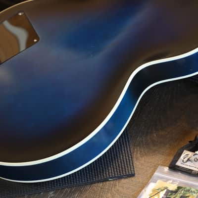 2003 Gibson ES-135 Semi-Hollow Electric Guitar Blueburst + GB image 16